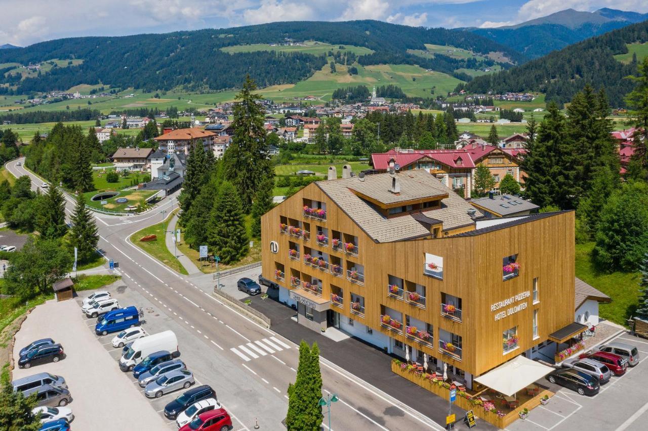 Hotel Dolomiten Dobbiaco Dış mekan fotoğraf