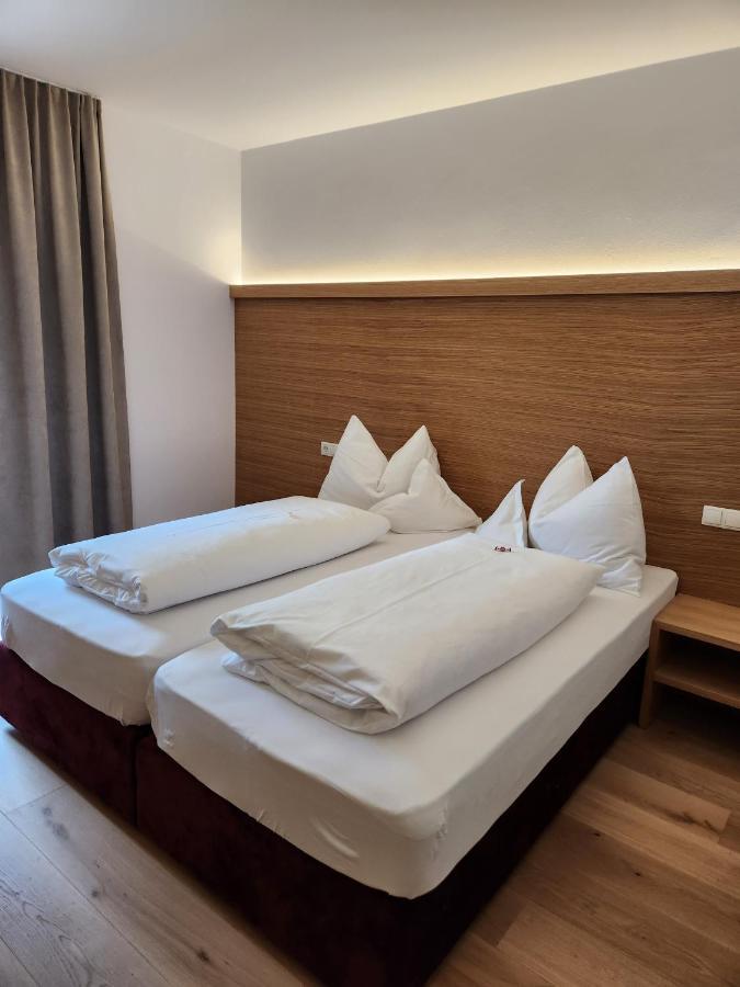 Hotel Dolomiten Dobbiaco Dış mekan fotoğraf