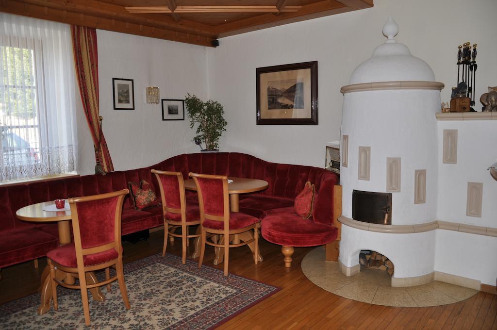 Hotel Dolomiten Dobbiaco Dış mekan fotoğraf