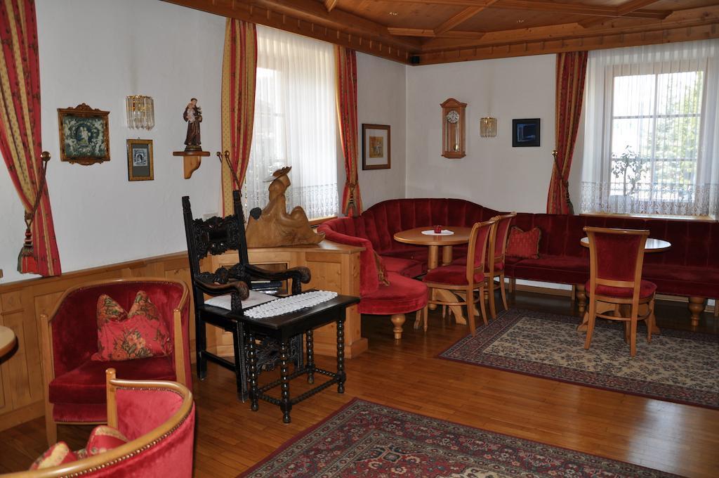 Hotel Dolomiten Dobbiaco Dış mekan fotoğraf