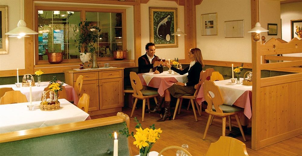 Hotel Dolomiten Dobbiaco Dış mekan fotoğraf